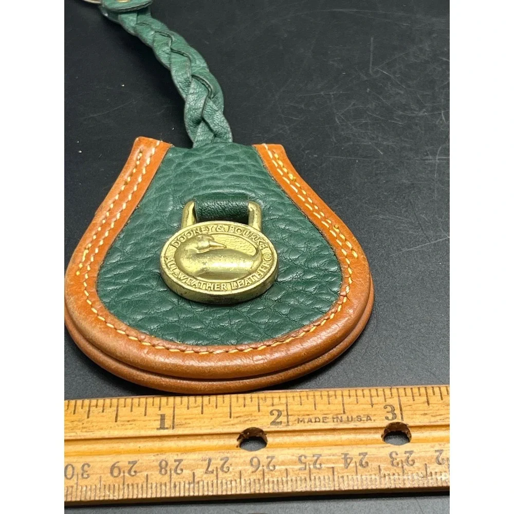 Vtg‎ Dooney & Bourke AWL Dbl key fob Ivy green/British tan solid brass duck logo